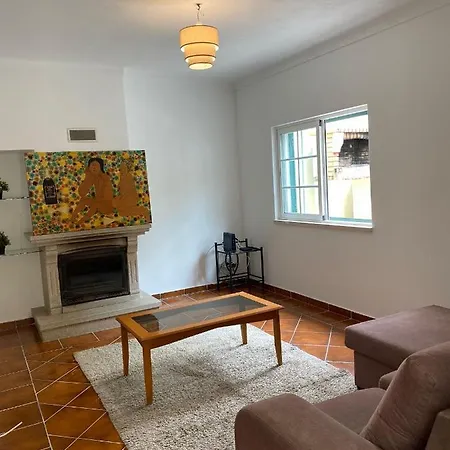 Homestay Travelers House Setubal