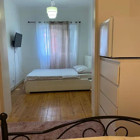 Homestay Travelers House Setubal