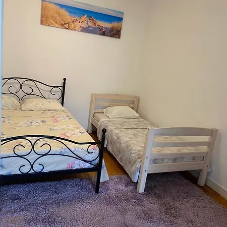 Travelers House Homestay Setubal