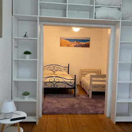 Travelers House Homestay Setubal